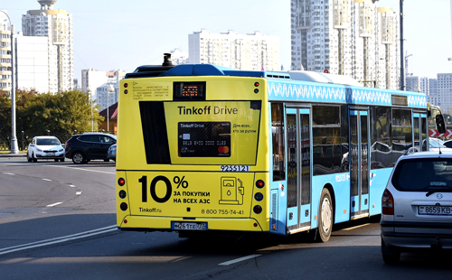 TMG Tinkoff наружная реклама на транспорте Москва